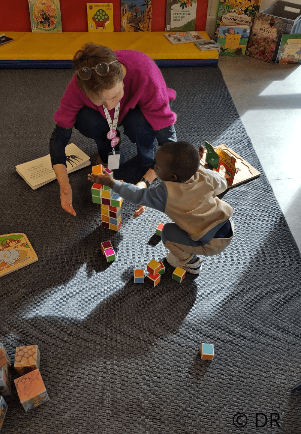 La Bibliothèque-Hors-Les-Murs à la Maison du Projet au Chaperon Vert  © DR